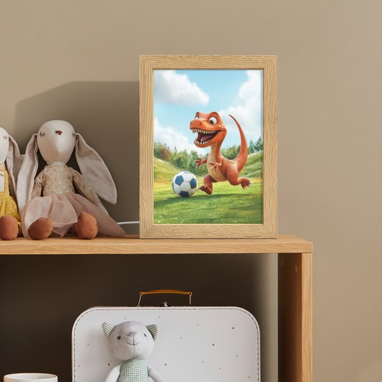 Nachtlampje 15x20 cm - Kinder lampje - Dinosaurus - Oranje - Cartoon - Voetbal - Tafellamp kinderkamer - Slaapkamer lamp - Bedlamp kinderen - Kinderlampje stopcontact - Wandlamp babykamer - Nachtlampjes van OnlyWow — afbeelding 3
