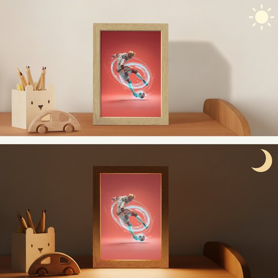 Nachtlampje 15x20 cm - Kinder lampje - Voetballer - Bal - Lichtcirkel - Rood - Tafellamp kinderkamer - Slaapkamer lamp - Bedlamp kinderen - Kinderlampje stopcontact - Wandlamp babykamer - Nachtlampjes van Merkloos — afbeelding 4