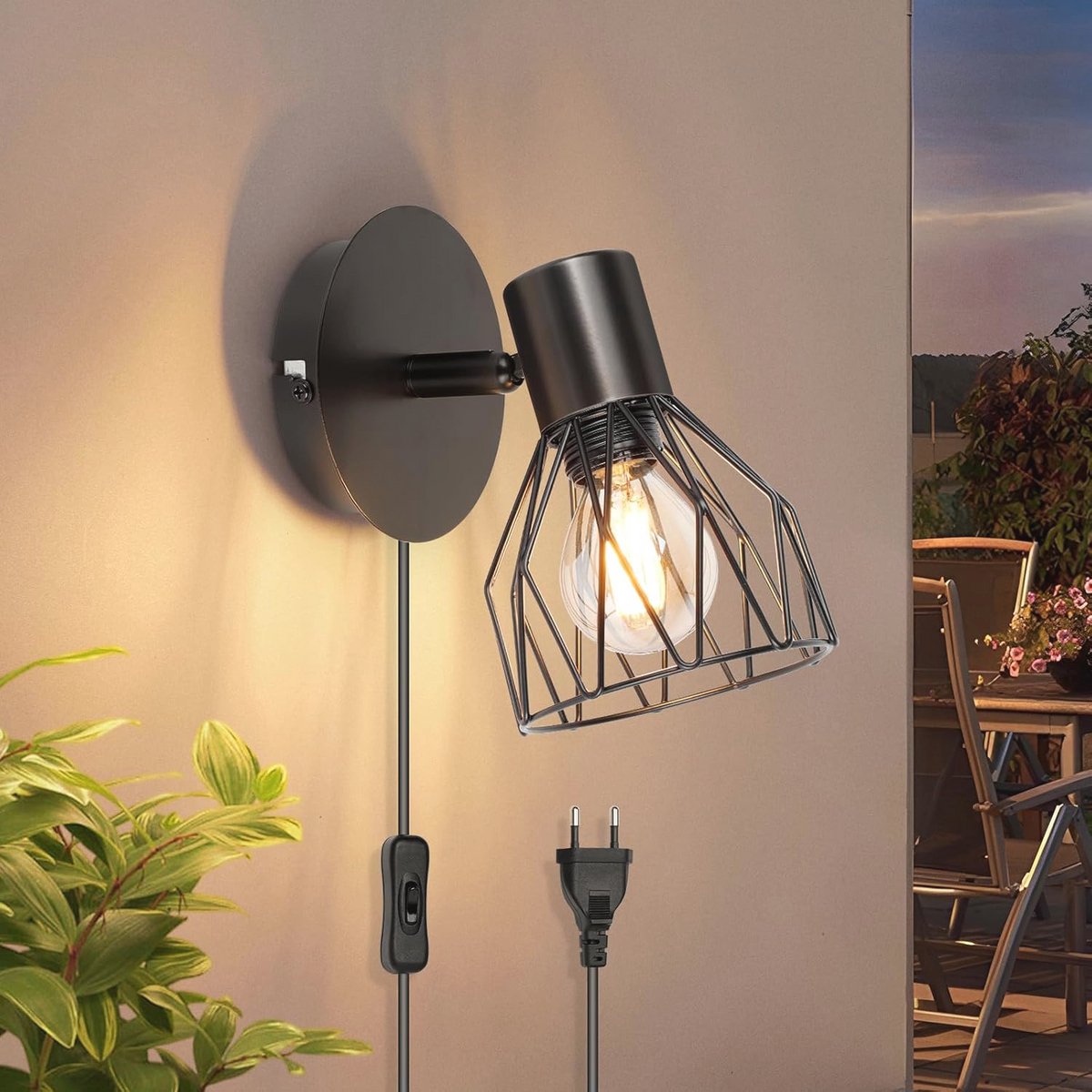 Zwarte Wandlamp met Schakelaar en Stekker - Verstelbare E14 Wandspot voor Slaapkamer en Woonkamer
