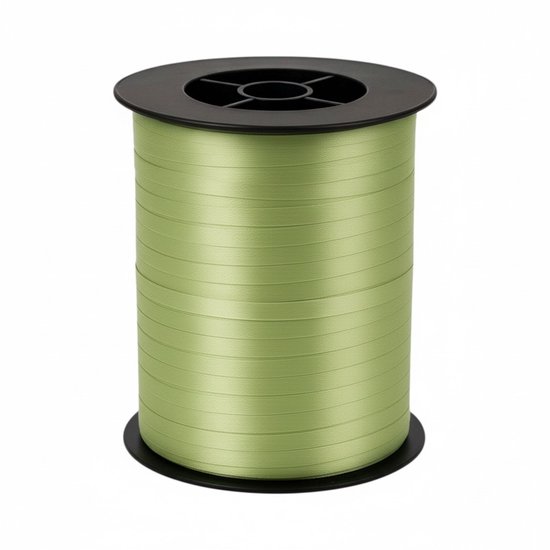 Olijfgroene krullint op een zwarte rol. Het lint is 5 mm breed en heeft een satijnen glans.