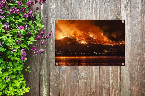 California Wildfires: The Holy Fire At Lake Elsinore On August 9 2018 affiche de jardin toile en vrac 90x60 cm - Toile de jardin / Toile d'extérieur / Peintures pour l'extérieur (décoration de jardin)