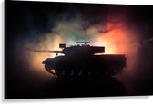 Canvas  - Silhouet van Tank tegen Lampen en Rook - 120x80cm Foto op Canvas Schilderij (Wanddecoratie op Canvas)