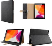 Phreeze Tablethoes - Geschikt voor iPad Pro 2020 - 11 Inch - Luxe Lederen Hoesje - Ingebouwde Standaard met Kaarthouders - Hoesje met Magnetische Sluiting - Beschermhoes - Zwart