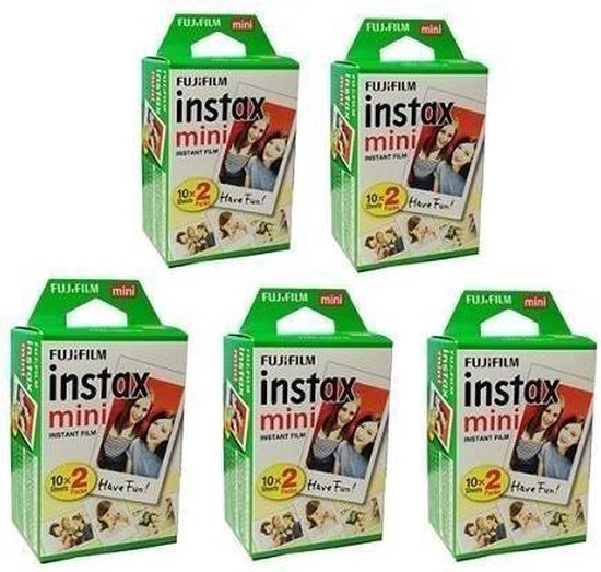 Vijf groene dozen FUJIFILM instax mini instant film. Elke doos bevat 10 vellen en toont een foto van twee meisjes.