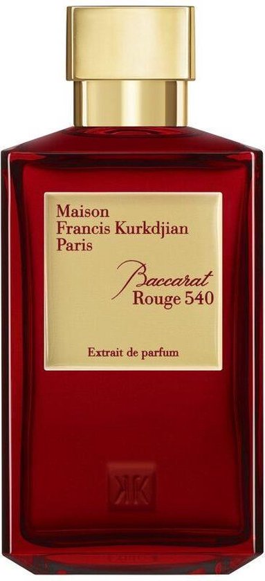 Transparante rode parfumfles met gouden dop en etiket met 'Baccarat Rouge 540 Extrait de parfum'.