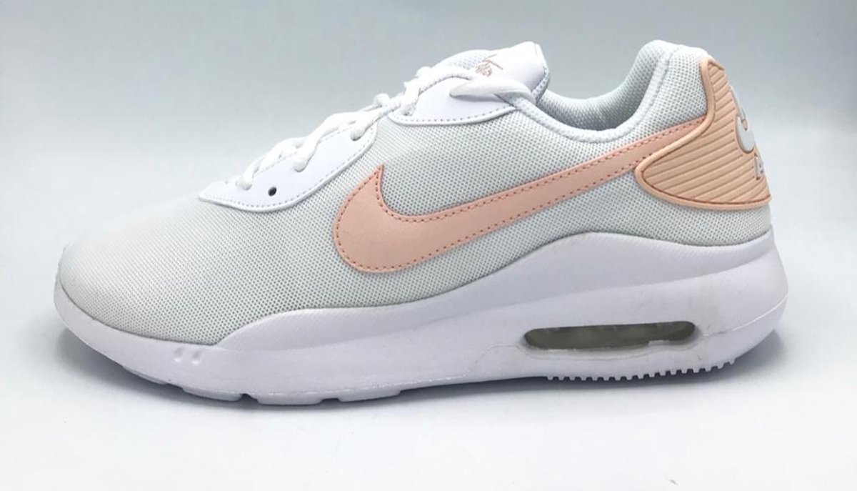 Nike Air Max Oketo ES1 Sneaker Dames Maat 38,5 | bol.com