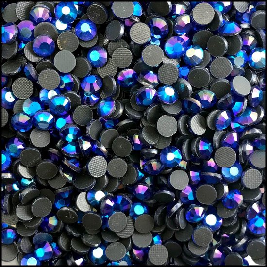 Hotfix kleurenpakket SS16, 12 kleuren in potjes - Premium DMC kwaliteit Hotfix kleurenpakket SS16, 12 kleuren in potjes - Premium DMC kwaliteit