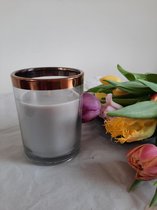 Ilovecandle- handgemaakte soy was geurkaars in grijze kleur met gouden glazen rand