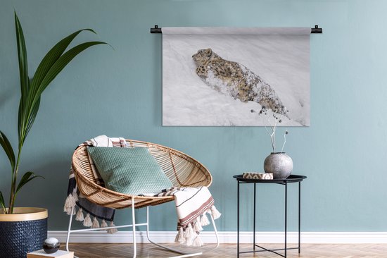 Tapisserie Snow Leopard - Léopard des neiges marchant dans la neige Tapisserie coton 90x60 cm - Tapisserie avec photo