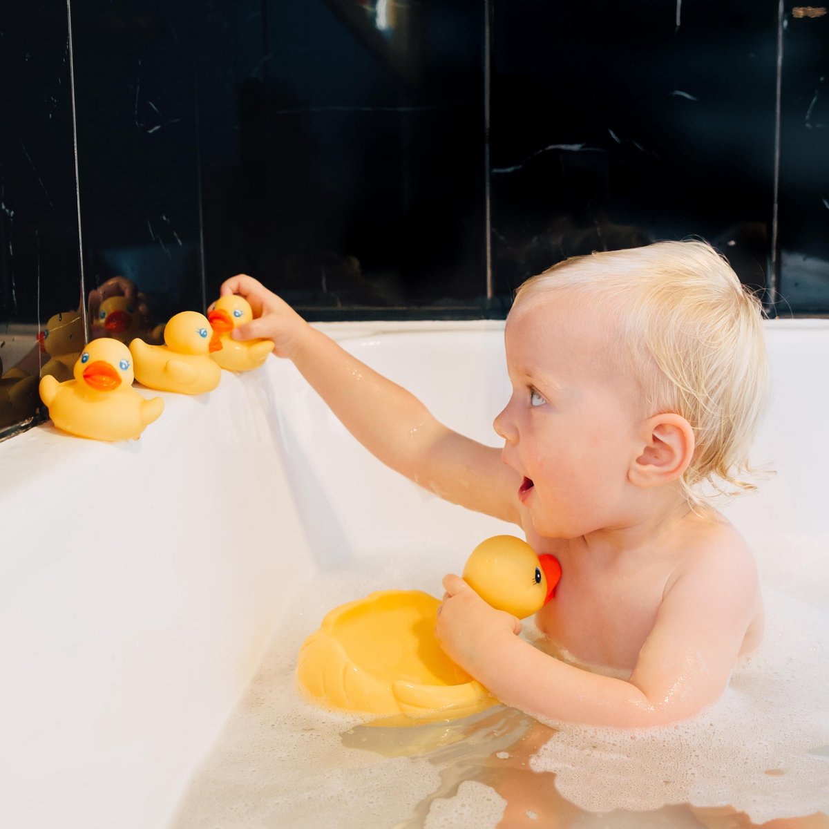Playgro Badeendjes Familie – badeend - badeendjes - Volledig Afgesloten - Schimmelvrij - waterspeelgoed baby - Waterspeelgoed Peuters Mama eend en 3 eendjes - BPA vrij — afbeelding 12