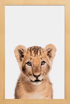 JUNIQE - Poster met houten lijst Lion Cub II -13x18 /Bruin