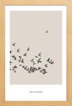 JUNIQE - Poster in houten lijst Bird And Birds -60x90 /Bruin & Oranje