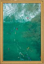 JUNIQE - Poster met houten lijst Everybody's Gone Surfin' by Lentam