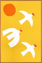 JUNIQE - Poster met kunststof lijst Flying Doves -60x90 /Geel