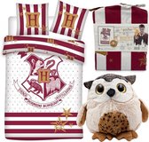 Harry Potter Dekbedovertrek Red/White Hogwarts Logo- 1 persoons 140x200- 100% biologisch Katoen, incl. Pluche knuffel Uil 21 cm.