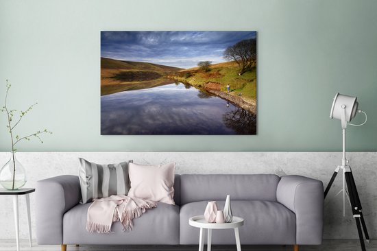 Canvas schilderij 120x80 cm - Wanddecoratie De Black Mountains in het Nationaal park Brecon Beacons met een donkere hemel - Muurdecoratie woonkamer - Slaapkamer decoratie - Kamer accessoires - Schilderijen op canvas
