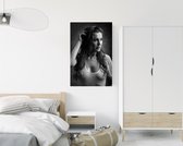 Fotoschilderij van een vrouw met een nat t-shirt - geborsteld aluminium 120cmX80cm (wanddecoratie)