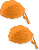 4x stuks oranje goedkope/voordelige party bandana voor volwassenen. Oranje/holland thema. Koningsdag of Nederland fans supporters
