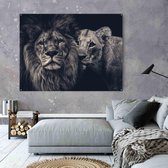 Schilderij van aluminium dibond van een leeuwen koppel in zwart wit 110x80cm inclusief ophangsysteem - Wanddecoratie metaal – Metalen wanddecoratie – Aluminium schilderij – Industrieel schilderij