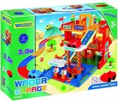 Wader garage met autobaan