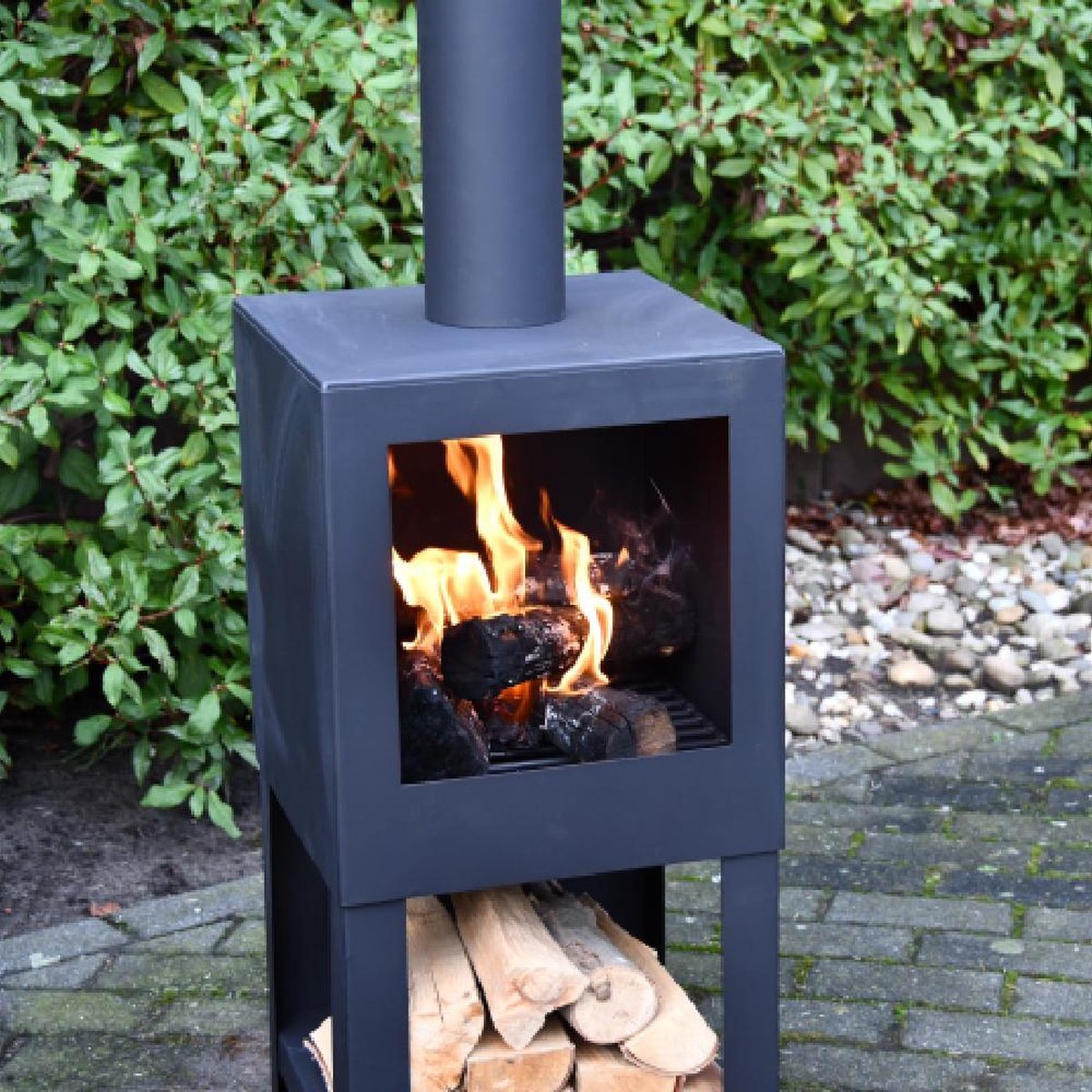 Esschert Design - Buitenkachel met houtopslag zwart - terraskachel - tuinhaard – foto 2