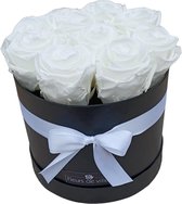 Fleurs de ville-Flowerbox met longlife rozen- 10 witte rozen-zwarte doos