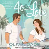 Een man en een vrouw in sportkleding staan op een tennisbaan, met palmbomen op de achtergrond. De titel "40-Love" staat groot geschreven.
