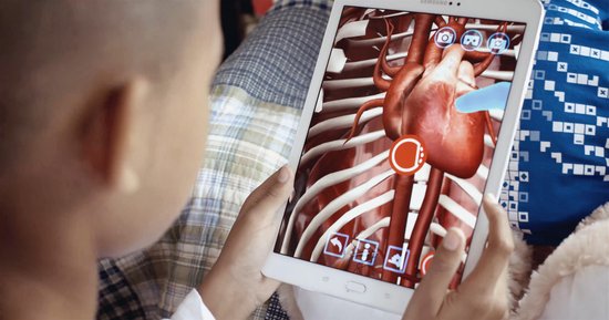 Curiscope Augmented Reality Virtuali-Tee t-shirt - Neem een kijkje in het menselijk lichaam - Jeugd L (9-11 jaar)