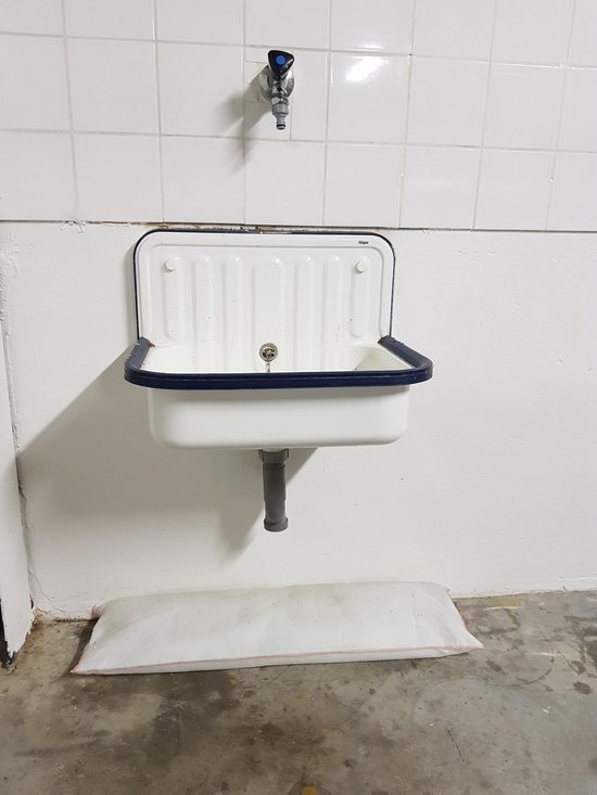 Estresen 2 stuks zak met waterlekkage, watergeactiveerde overstromingsbarrière met reflecterende strip, anti-overstroming voor garage, huis, tegen regen, waterlekkage, 150 x 20 cm