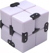 Infinite Magic Cube - Friemelkubus - Infinity Cube - Fidget gadget - Anti stress Fidget Spinner - Stress verlichtend - Fidget Toys - Wit