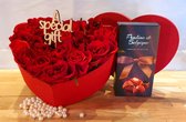 lek bloemenservice  groot hart   rood   kunstrozen  chocola