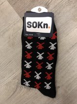 SOKn. trendy sokken "Molens" rood/wit maat 40-46  (Ook leuk om kado te geven !)