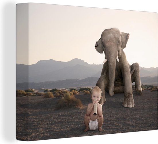 Baby zit voor een olifant - Foto print op Canvas schilderij (Wanddecoratie woonkamer / slaapkamer)