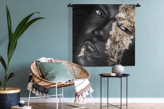 Tapisserie Noir & Or - Femme foncée avec parties dorées Tapisserie coton 90x90 cm - Tapisserie avec photo