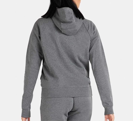 Achterkant van een grijs Nike fleece trainingsvest met capuchon.