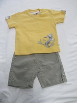 noukie's , kledingset , jongen ,  geel/beige,  12 maand 80