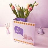 Bloomincard Tulip - Veel liefs - bloemen en boeketten - Verse Tulpen met unieke vaas - Brievenbusbloemen - Veel liefs sturen met Tulpen en speciale kaart die je om kunt toveren tot