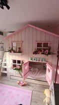 Bedhouse Roos | Lit de cabane dans les arbres | Bois d'échafaudage | Lit d'enfant | Blanchiment à la chaux avec finition rose