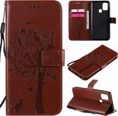 Voor Samsung Galaxy A21s Tree & Cat reliÃ«fpatroon Horizontale flip lederen tas met houder & kaartsleuven & portemonnee & draagkoord (koffie)