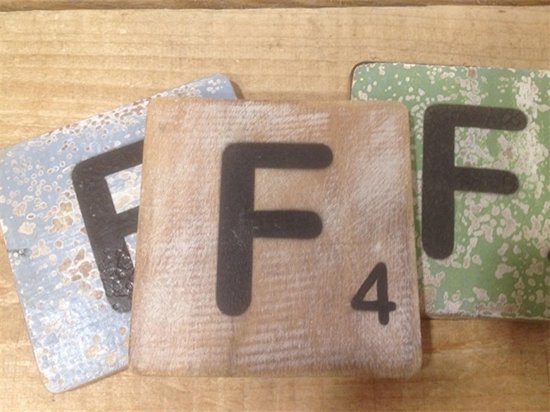 Letter F 10x10 cm