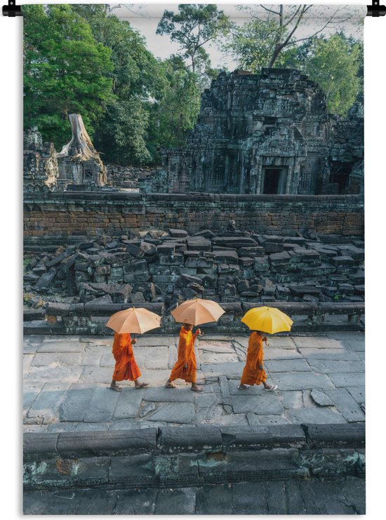 Wandkleed Angkor Wat - Drie boeddhistische monniken wandelen in Angkor Wat Wandkleed katoen 120x180 cm - Wandtapijt met foto XXL / Groot formaat!