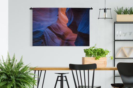 Tapisserie Antelope Canyon - Les couleurs bleu foncé brillent à travers les fentes de l'Antelope Canyon Tapisserie en coton 120x80 cm - Tapisserie avec photo