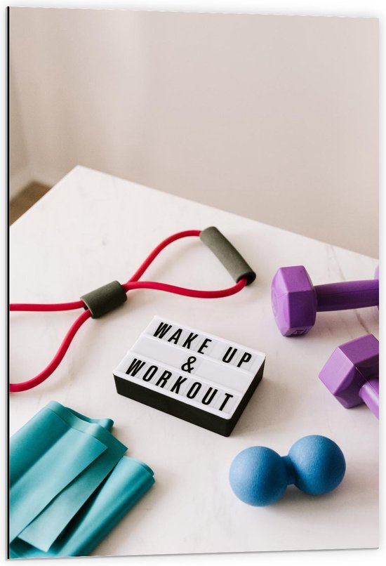 Dibond - ''Make up & Workout'' met Sportartikelen - 60x90cm Foto op Aluminium (Met Ophangsysteem)