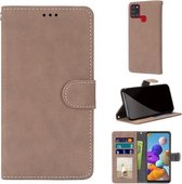 Voor Samsung Galaxy A21s Retro Frosted Horizontale Flip PU lederen tas met houder & kaartsleuven & portemonnee & fotolijst (beige)