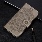 Mandala Embossing Pattern Horizontale Flip Leather Case voor Samsung Galaxy A10, met houder & kaartsleuven & portemonnee & fotolijst & lanyard (grijs)