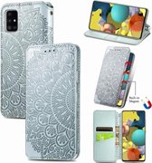 Voor Samsung Galaxy A71 5G Bloeiende Mandala Reliëfpatroon Magnetische Horizontale Flip Leren Case met Houder & Kaartsleuven & Portemonnee (Grijs)