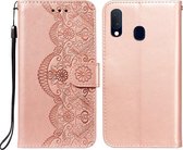 Voor Samsung Galaxy A20e Flower Vine Embossing Pattern Horizontale Flip Leather Case met Card Slot & Holder & Wallet & Lanyard (Rose Gold)