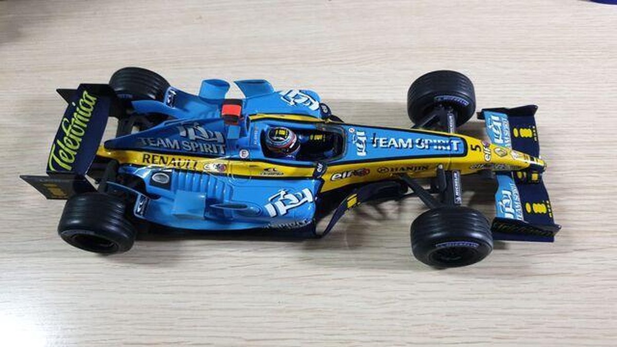 Maisto RC Max Verstappen #1 RB18 2022 Formule 1 - Voiture radiocommandée -  Chargeur