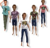 Poppenkleertjes Isa's friends - 5 Outfits voor jongens poppen -  Geschikt voor o.a Barbie - Setje 'Tygo'