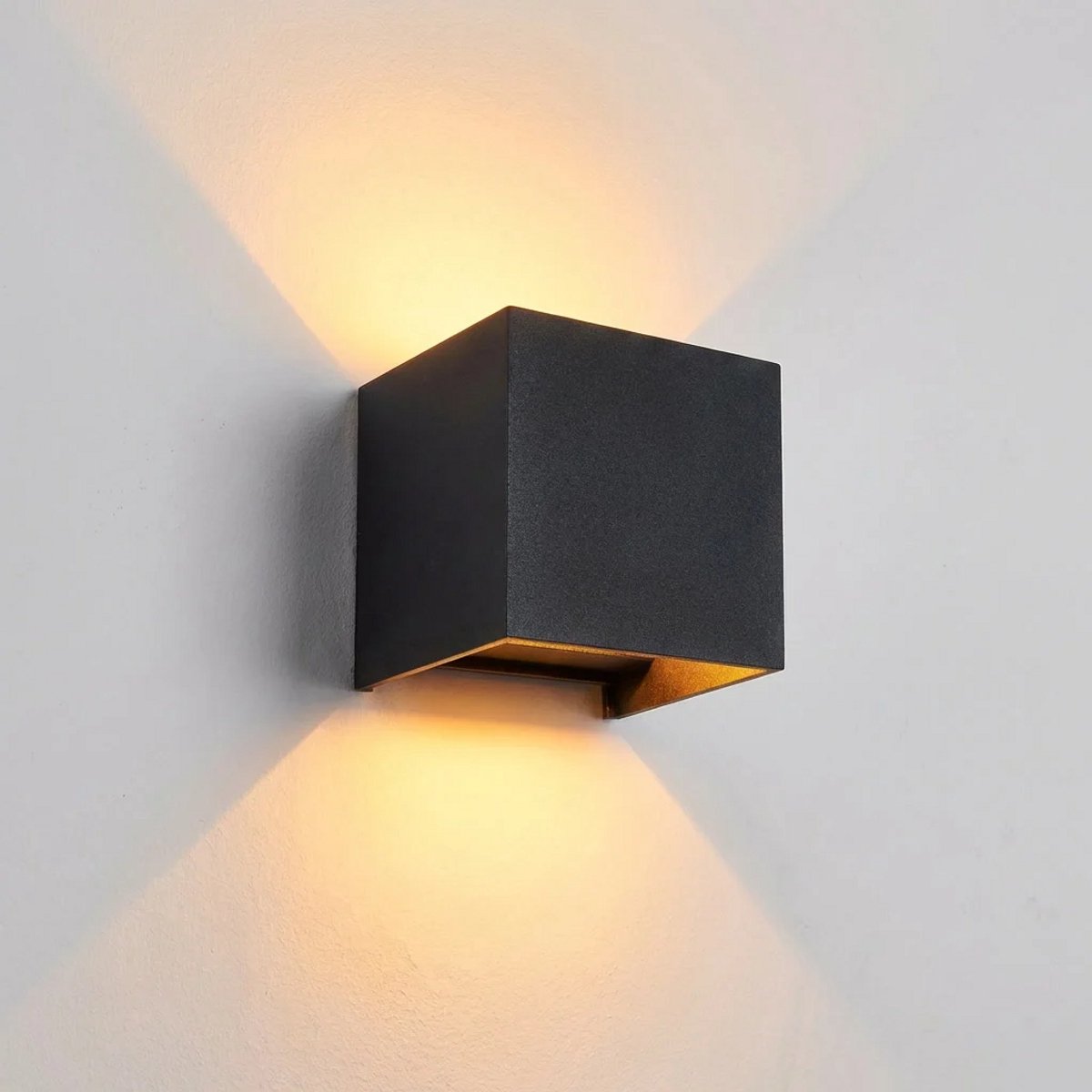 Luminize Buitenlamp - Wandlamp buiten - Kubus wandlamp - Up en down light - 2700K warm licht - 12W - 1200 lumen - IP54 - LED - Zwart